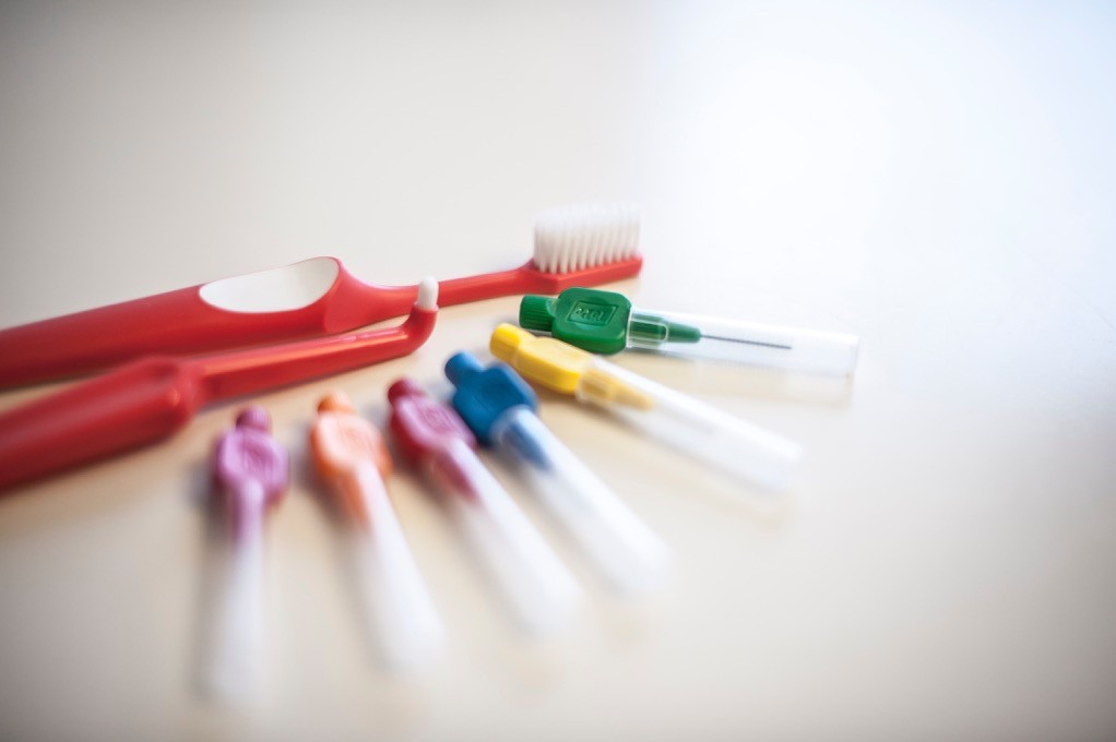 Ob Handzahnbürste, Schallzahnbürste oder Ultraschallzahnbürste – die Wahl der besten Zahnbürste basiert auf individuellen Vorlieben.