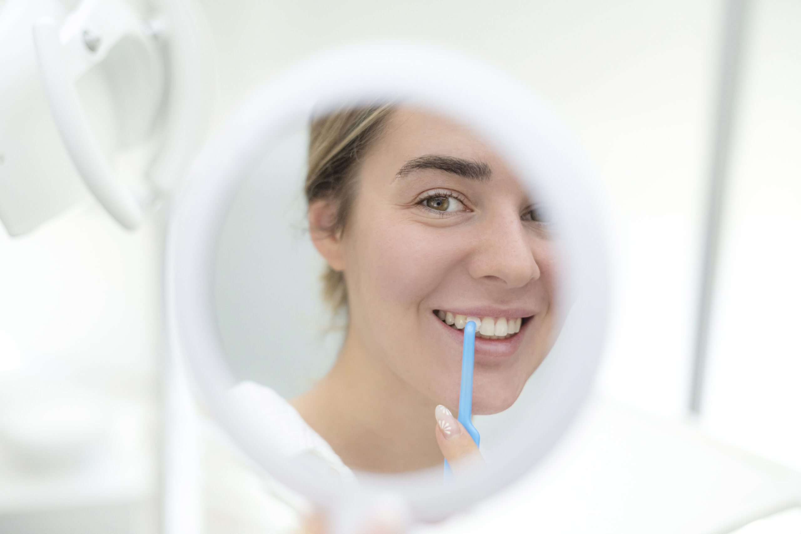 Eine Parodontosebehandlung beim Zahnarzt ist der einzige Weg, langfristige Schäden am Zahnapparat zu verhindern.