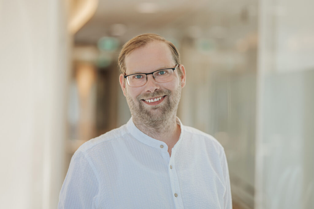 IT Helpdesk in der Verwaltung von Dr. Schlotmann.