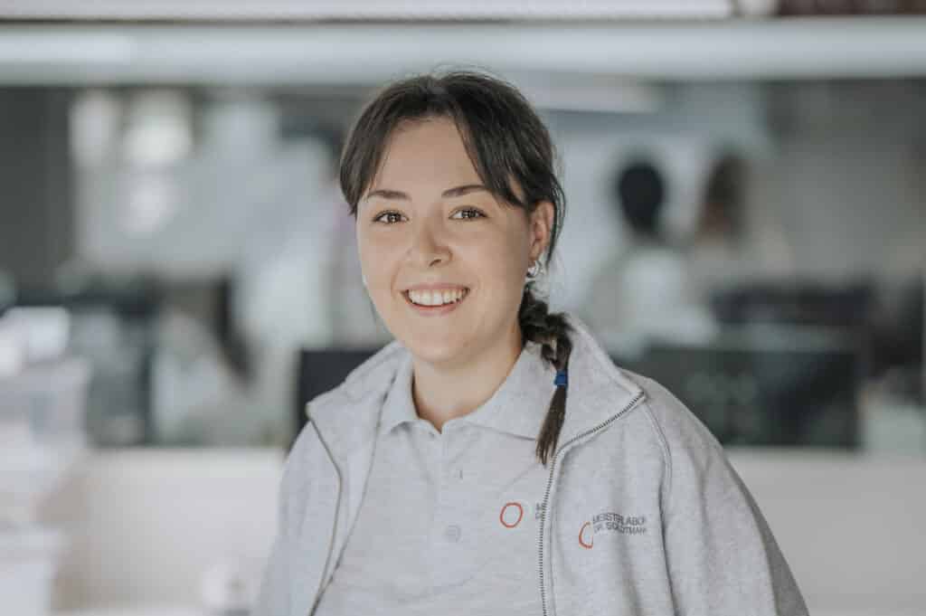 Sophie Kiesner- Angehende Zahntechnikerin bei Dr. Schlotmann